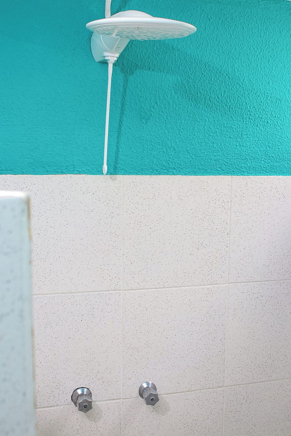 Comfort Twin Room | Bathroom | Shower, towels, soap