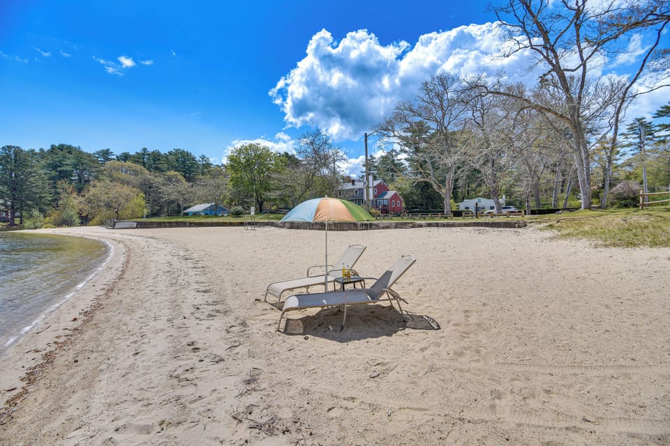 Private Pond w/ Beach! Family Cottage in Wareham Cottage in Wareham