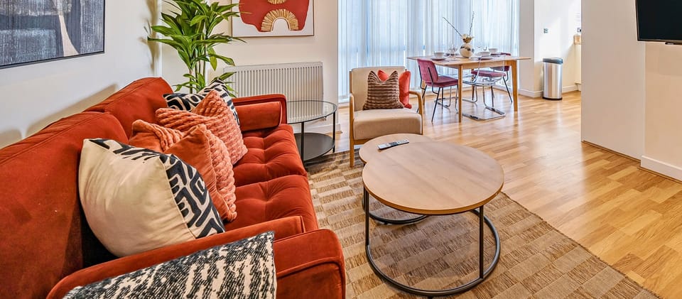 Deluxe Apartment, City View | Living area | TV, Netflix, streaming services