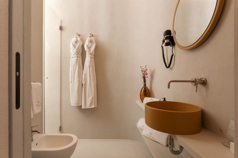 Standard Room, City View | Bathroom | Free toiletries, hair dryer, bathrobes, slippers