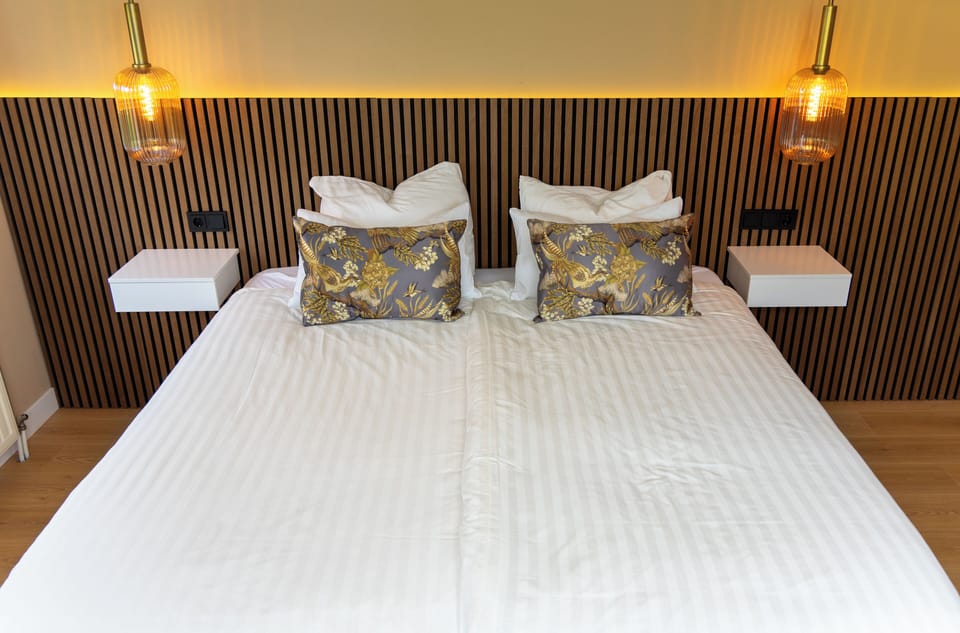 In-room safe, soundproofing, free WiFi