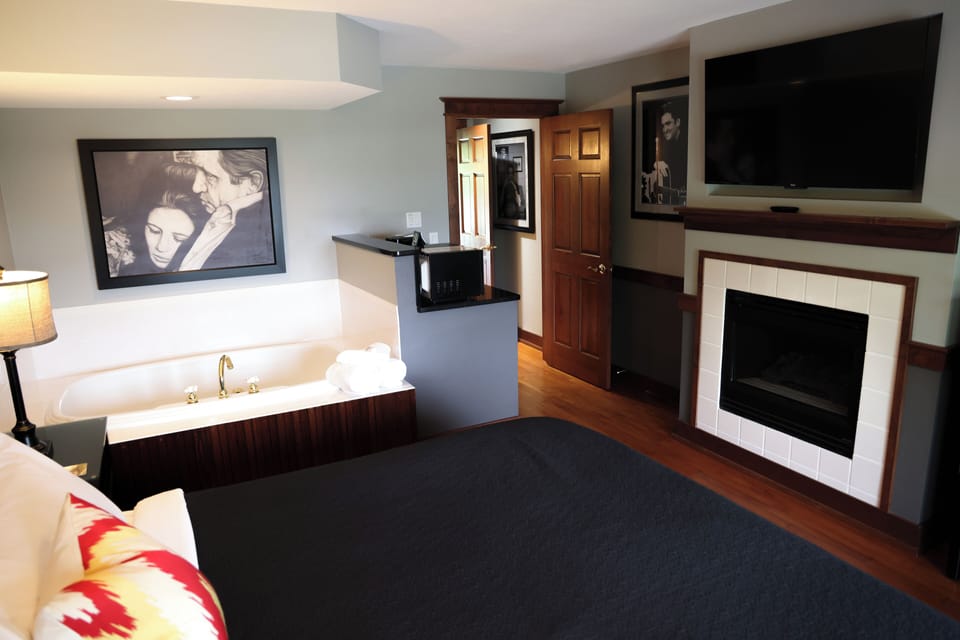 The Johnny Cash Suite | Premium bedding, individually decorated, individually furnished
