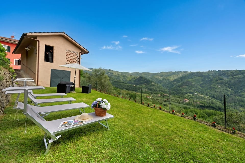 Family House, 4 Bedrooms, 2 Bathrooms, Mountainside (Villa Ortensie - Garden and Views in) | Outdoor dining