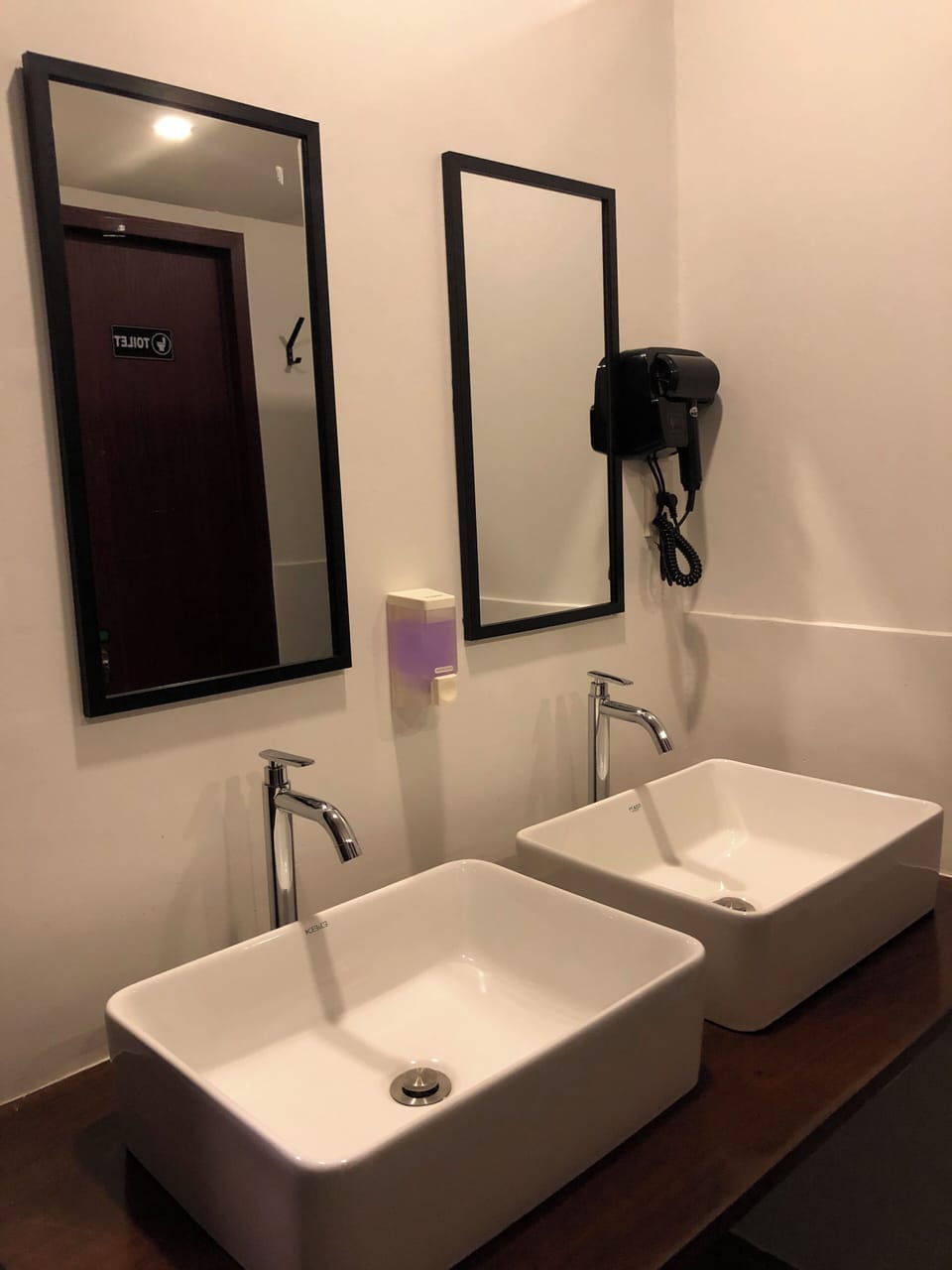 Pillowtop beds, laptop workspace, WiFi (free), bed sheets