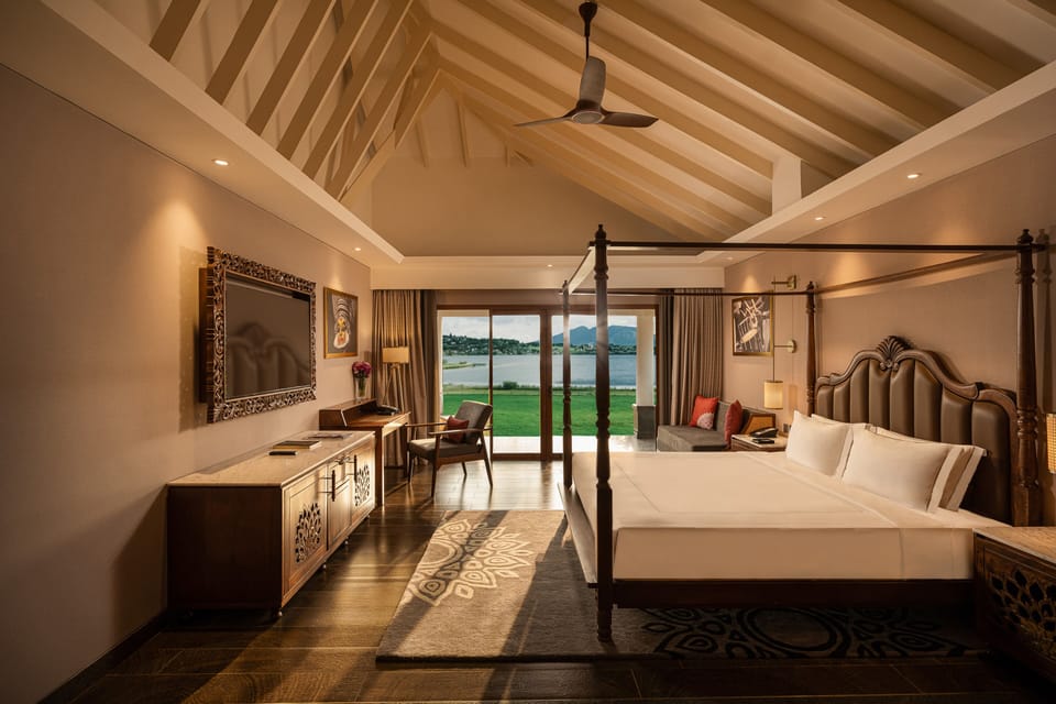 Premium bedding, minibar, individually decorated, individually furnished