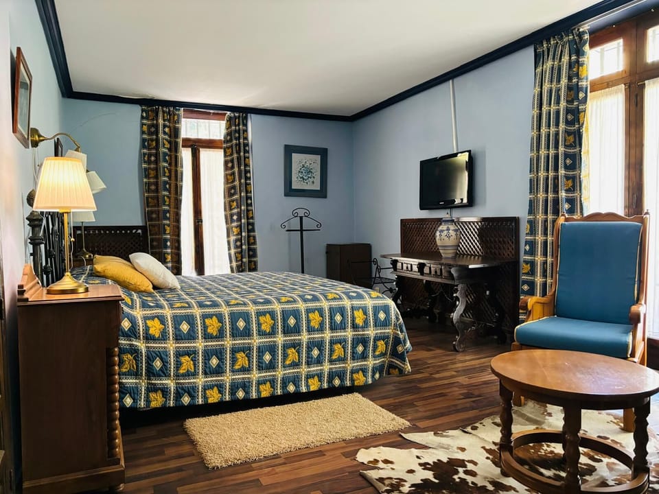 Classic Studio Suite | Free WiFi