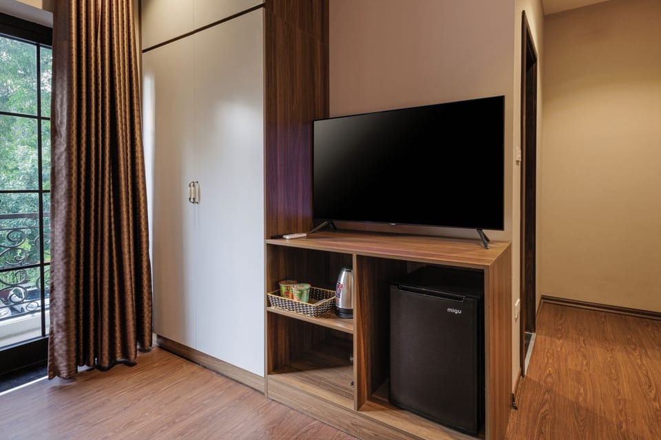 Deluxe Double Room | Minibar, desk, laptop workspace, free WiFi
