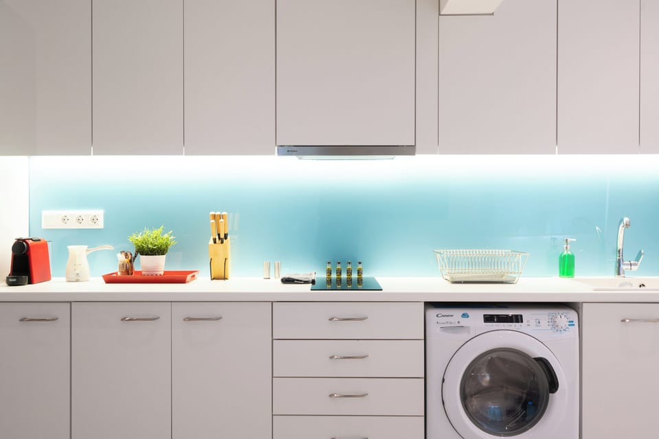Exclusive Studio, 1 Double Bed, Non Smoking, Kitchen | Private kitchen | Mini-fridge, microwave, oven, stovetop