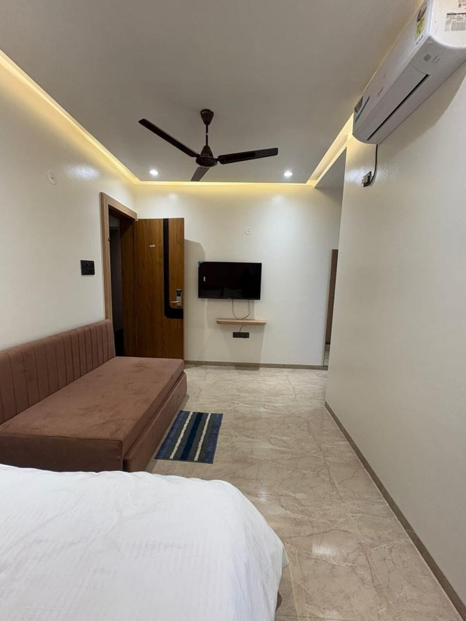 Family Room | Free WiFi