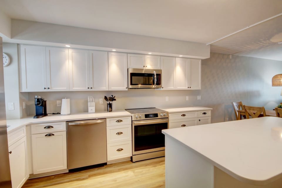 Condo, 2 Bedrooms | Private kitchen | Coffee/tea maker, fridge, oven, stovetop