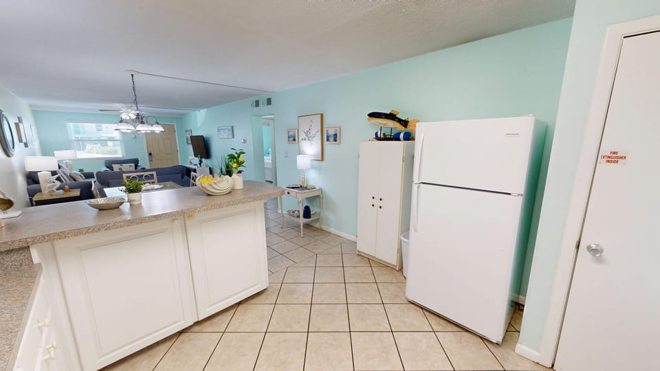 Condo, 2 Bedrooms | Interior