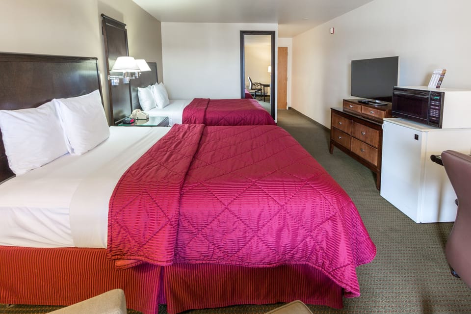 Signature Room, 2 Queen Beds, Balcony, Mountain View (Not Pet Friendly) | Desk, blackout drapes, WiFi (free), alarm clocks