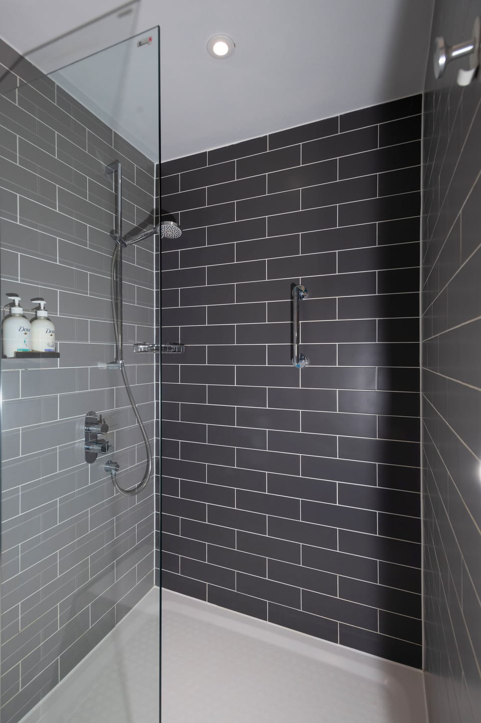 Standard Room, Multiple Beds (Free Hot Breakfast) | Bathroom | Hair dryer, towels, soap, shampoo