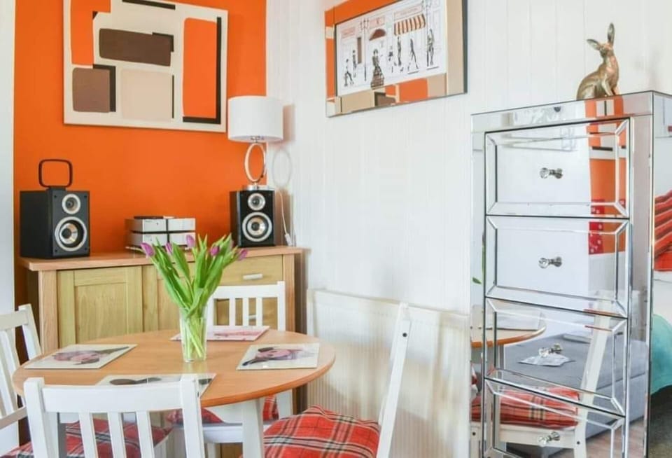 Apartment | Dining