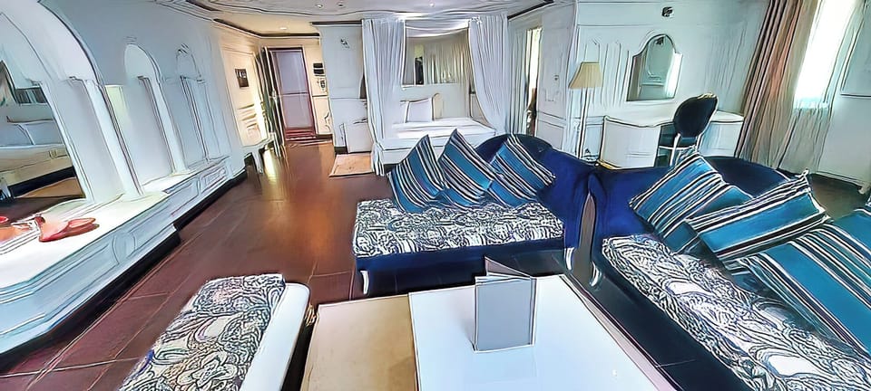 Premium bedding, minibar, laptop workspace, cribs (free)