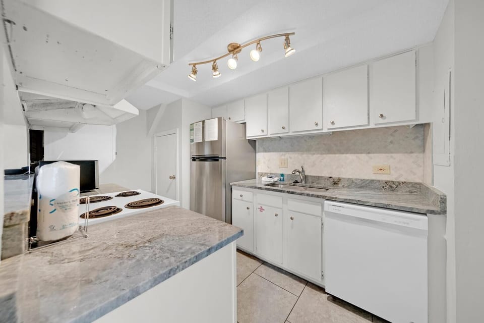 Condo, 1 Queen Bed with Sofa bed (Southbay by the Gulf 90) | Private kitchen | Oven, toaster