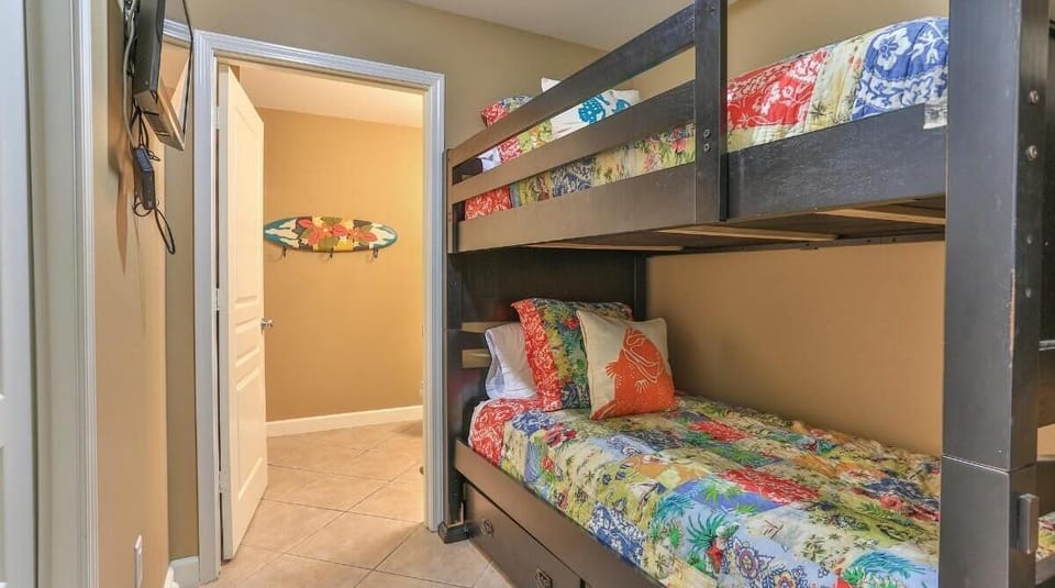 Condo, 1 King Bed with Sofa bed (Beach Resort 507) | 1 bedroom, iron/ironing board