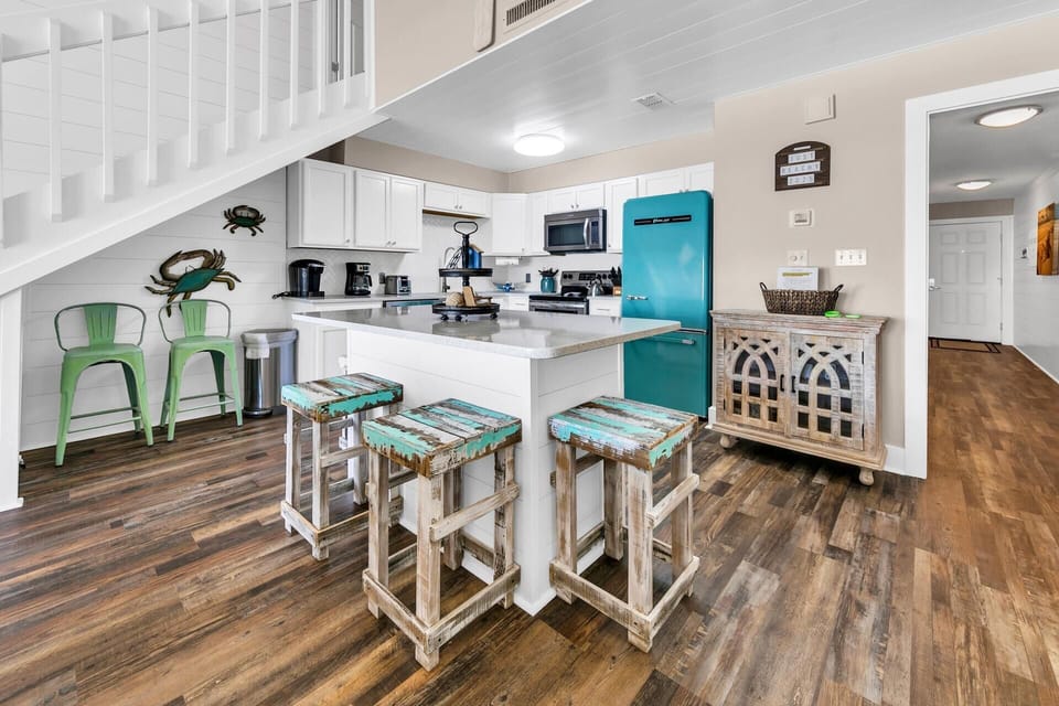 Condo, Multiple Beds (Crystal Villas 12B) | Private kitchen | Oven, toaster
