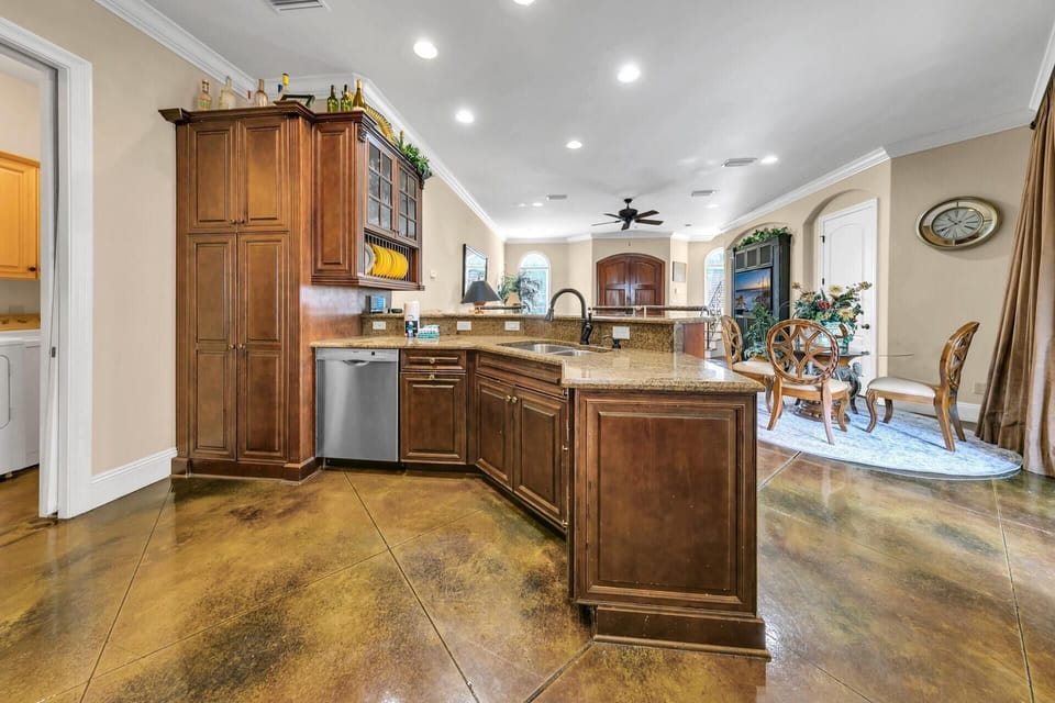 House, Multiple Beds (Monaco) | Private kitchen | Coffee/tea maker, toaster