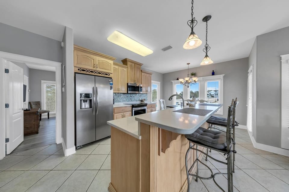 House, Multiple Beds (Seashine and Sunkisses) | Private kitchen | Oven, toaster