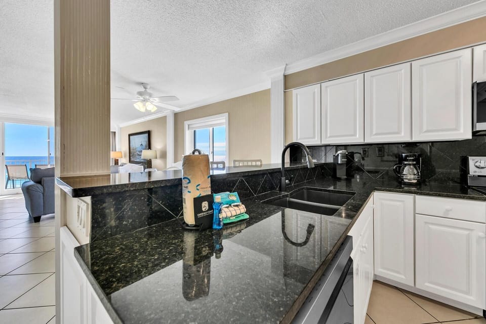 Condo, Multiple Beds, Ocean View (Destin on the Gulf 607) | Private kitchen | Oven, toaster