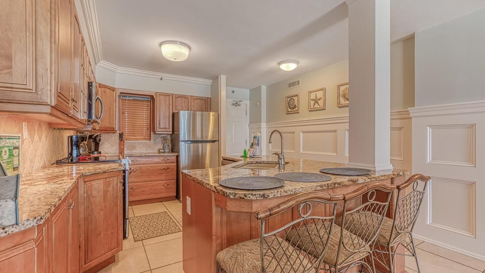 Condo, Multiple Beds, Ocean View (Destin on the Gulf 703) | Private kitchen | Oven, toaster