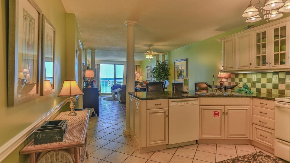 Condo, Multiple Beds, Ocean View (Destin on the Gulf 706) | Interior