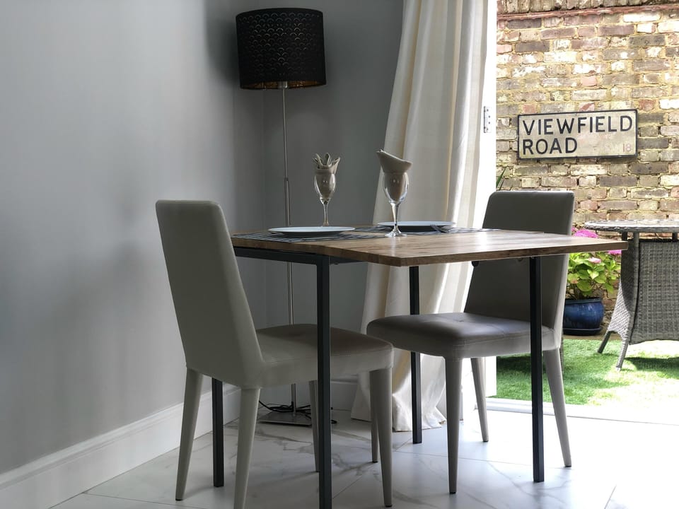 Apartment | Dining