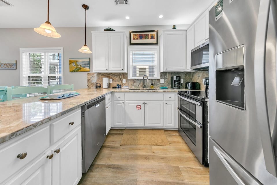 House, Multiple Beds (Beaches and Birdies) | Private kitchen | Oven, toaster
