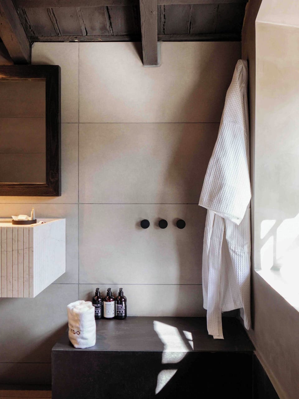 Executive Room | Bathroom | Free toiletries