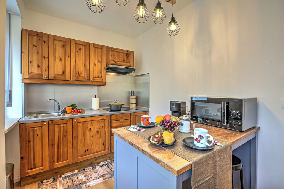 Family Apartment, 1 Bedroom, Balcony (Starkeeper Apartment Ski Base with) | Private kitchenette
