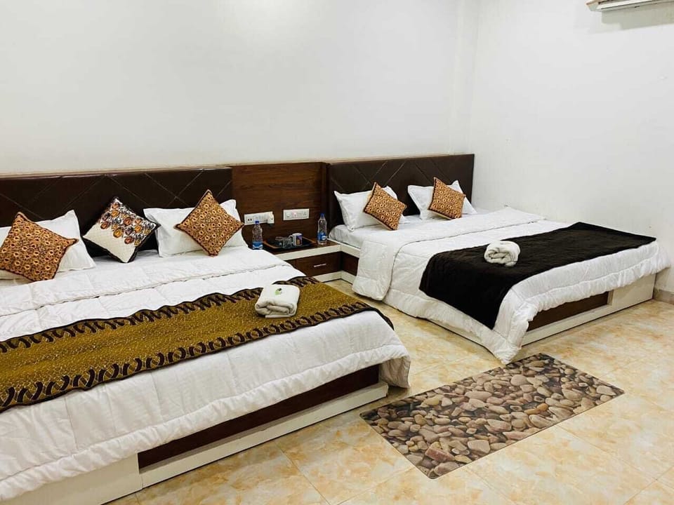 Classic Double or Twin Room | WiFi (free)