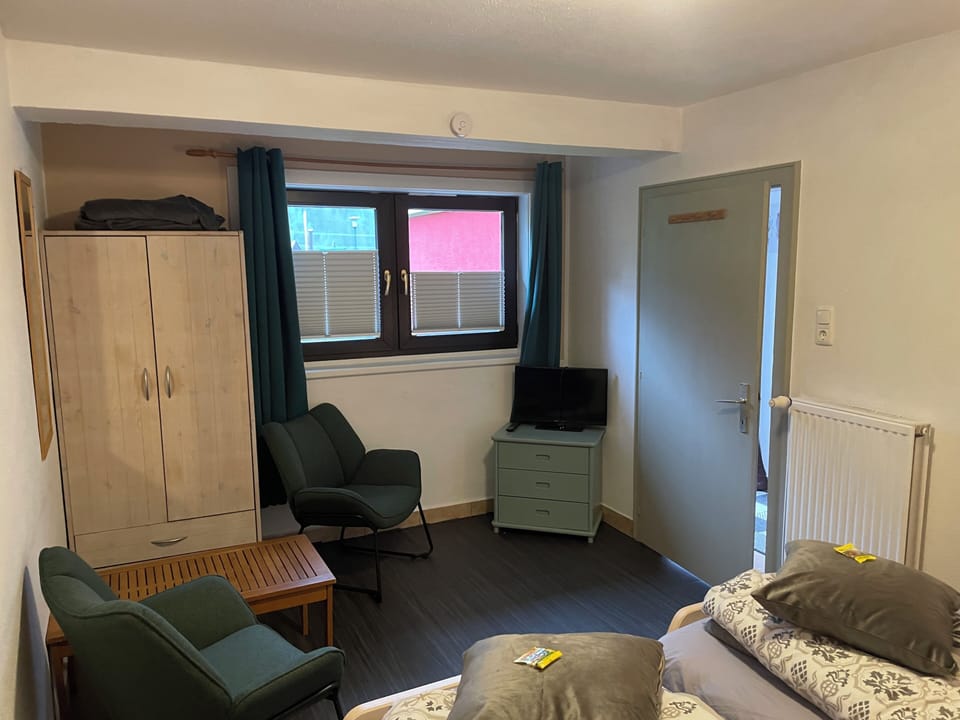 Comfort Studio, Patio, Garden View | Individually furnished, laptop workspace, blackout drapes, soundproofing