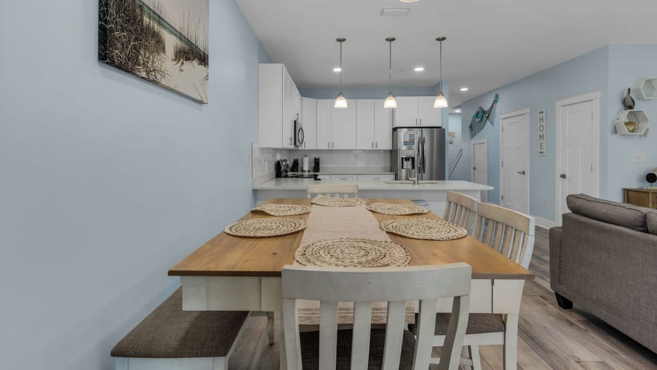 House, Multiple Beds, Patio, Garden View (Sky Height Home) | In-room dining