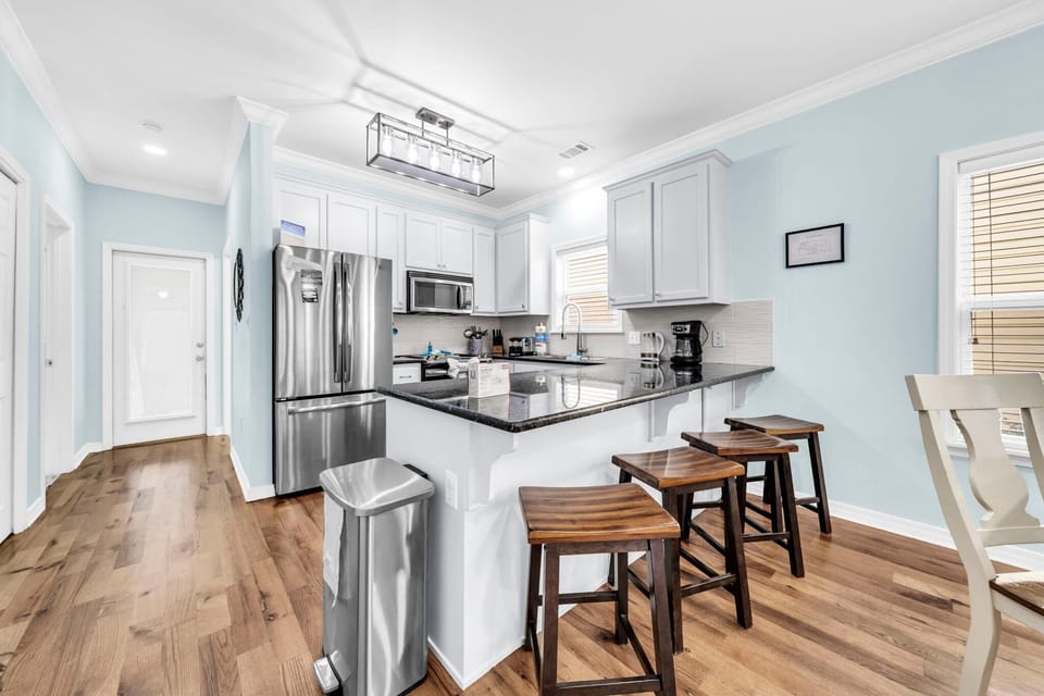 House, Multiple Beds (Margarita Sunrise) | Private kitchen | Oven, toaster