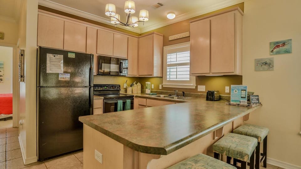 House, Multiple Beds (Robbins' Nest) | Private kitchen | Toaster