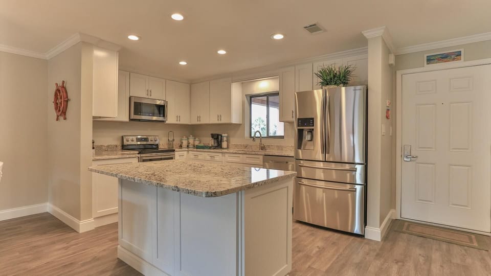 Condo, 1 King Bed with Sofa bed (Aegean 213) | Private kitchen | Oven, toaster