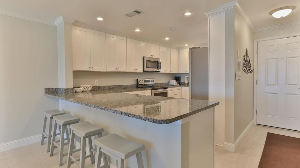 Condo, Multiple Beds (Aegean 305) | Private kitchen | Coffee/tea maker, toaster
