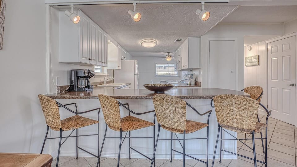 House, Multiple Beds, Canal View (The Back Porch) | Private kitchen | Toaster