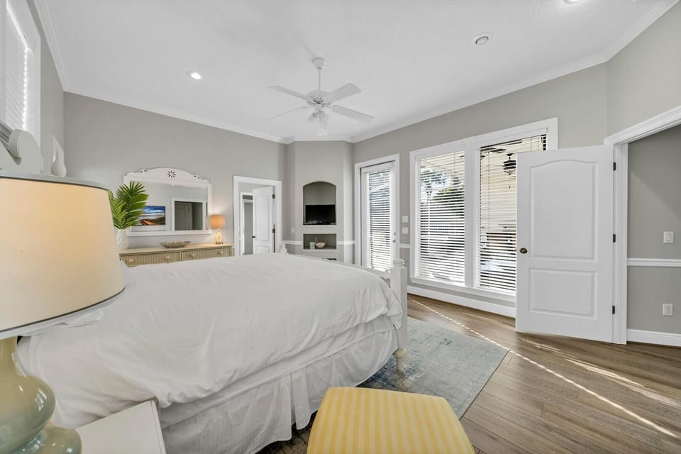 House, Multiple Beds (Sunset Bay) | 3 bedrooms, WiFi (free), bed sheets