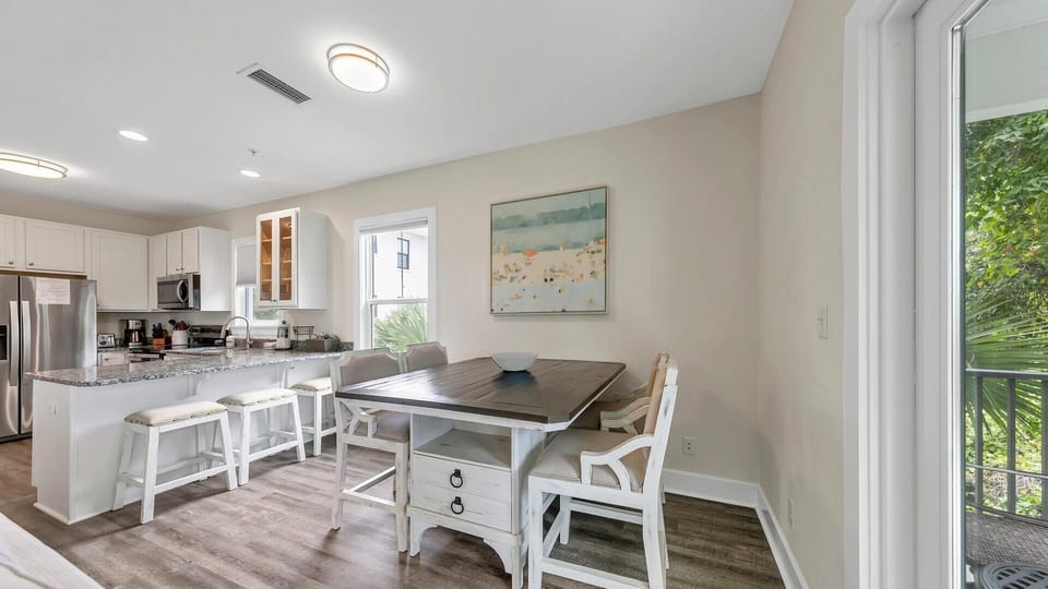 Condo, Multiple Beds, Beach View (Hidden Lake Condos 321) | Dining