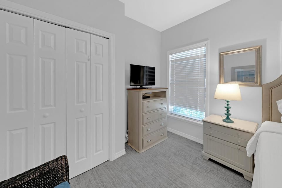 House, Multiple Beds (Pelican Paradise) | Interior