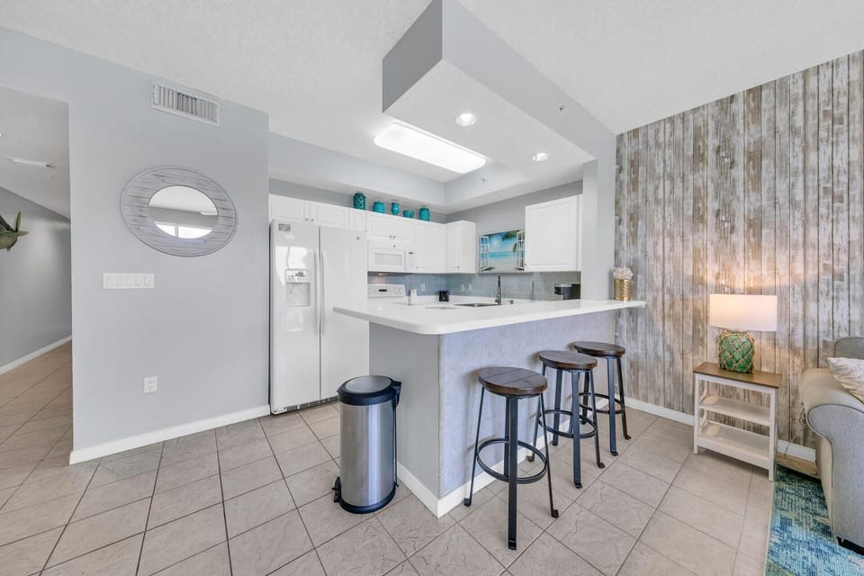 Condo, 1 King Bed with Sofa bed, Beach View (Destin West Gulfside 205) | Private kitchen | Oven