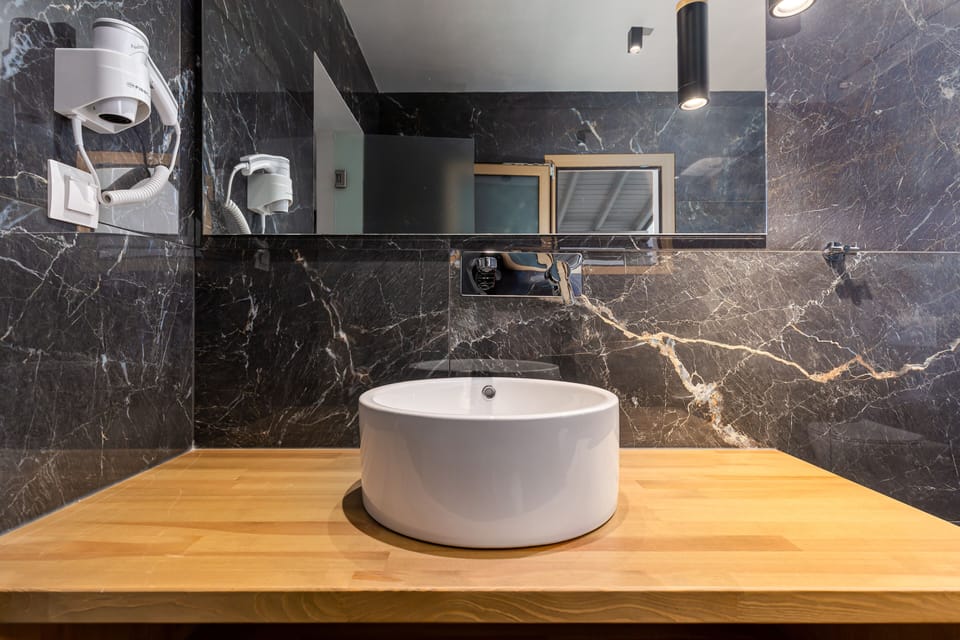 Suite, Sea View | Bathroom sink