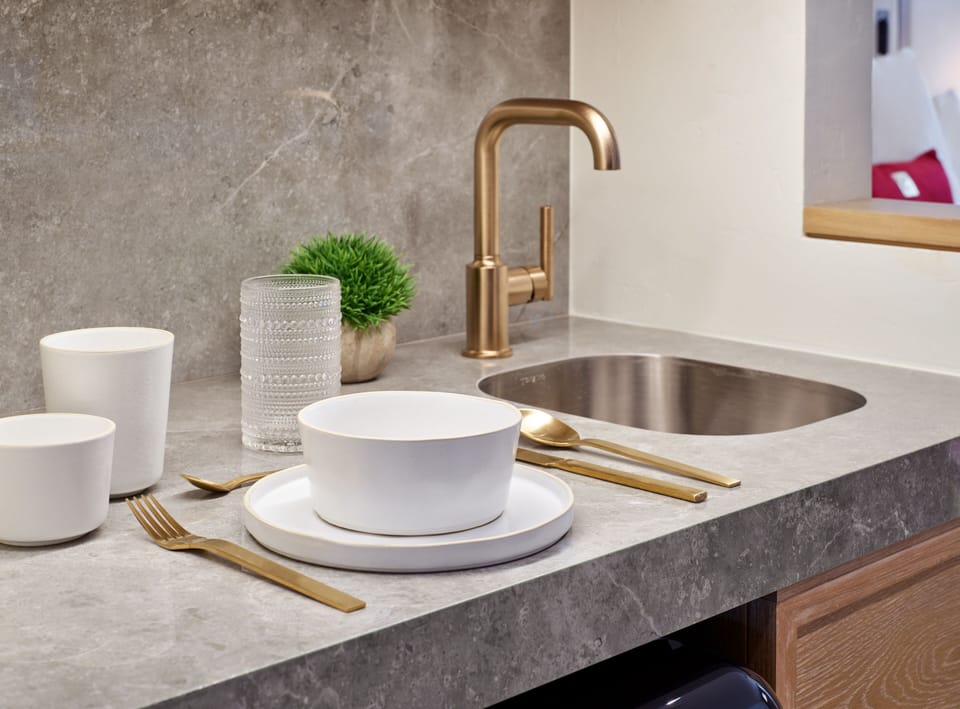 Premium bedding, in-room safe, laptop workspace, blackout drapes