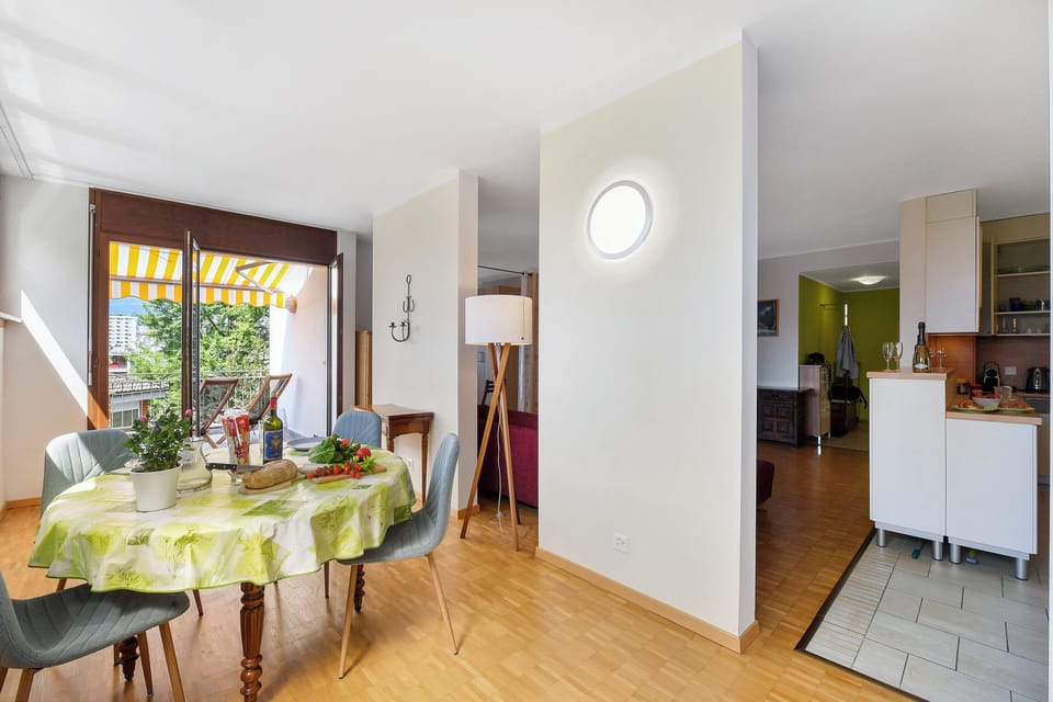 Standard Apartment, 1 Bedroom, Microwave (Casa Nova Bella with free parking) | Dining