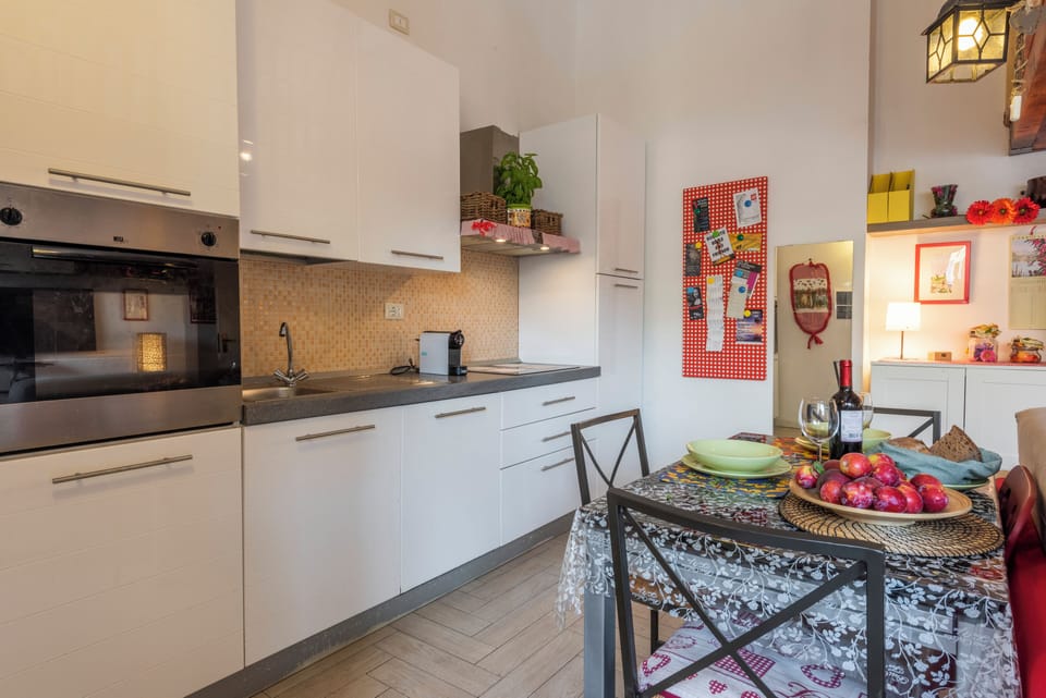 City Apartment | Private kitchen | Fridge, stovetop, dishwasher, cookware/dishes/utensils