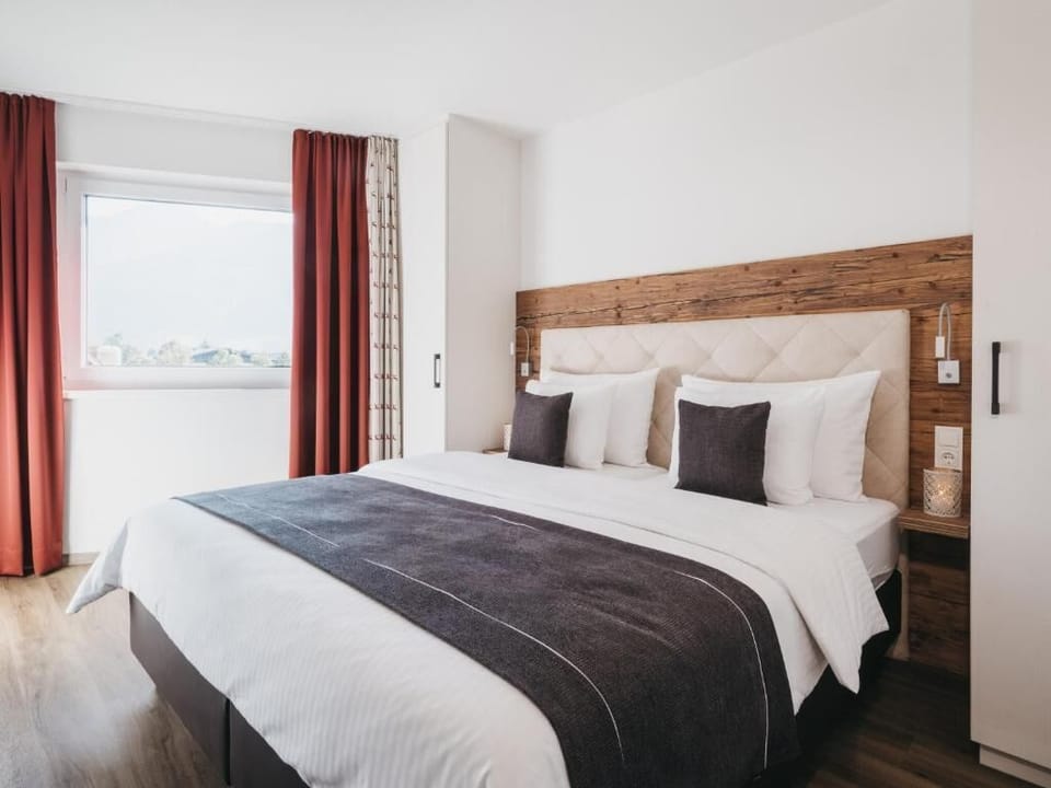 Soundproofing, WiFi (free), bed sheets