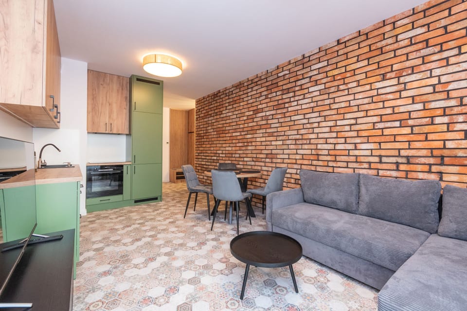 Comfort Apartment, Balcony | 1 bedroom, iron/ironing board, free WiFi, bed sheets