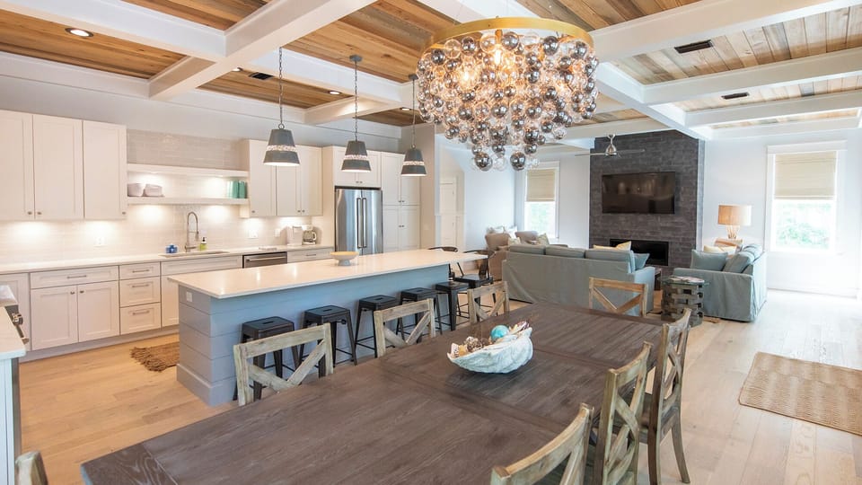 House, Multiple Beds, Pool Access, Pool View (318 Canal Street) | Private kitchen